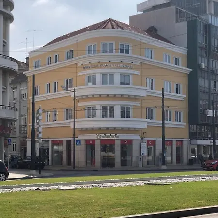 Infante Dom Henrique بيت ضيافة